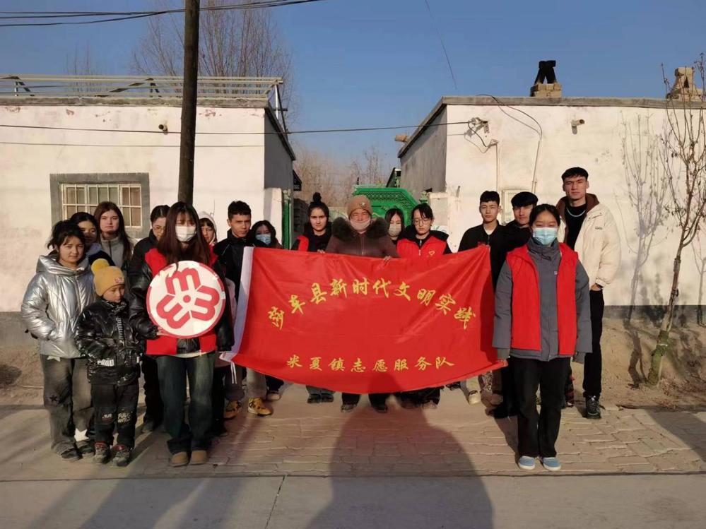 小孩们在街道上

低可信度描述已自动生成