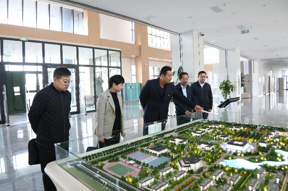 参观图书馆
