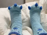 穿袜子睡觉和不穿袜子睡觉，哪个睡得更香？答案出乎意料！