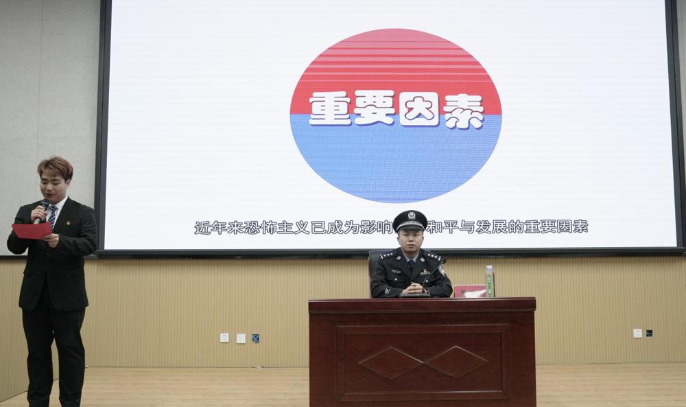 C:/Users/阿九/Desktop/微信图片_20250410231610.jpg微信图片_20250410231610